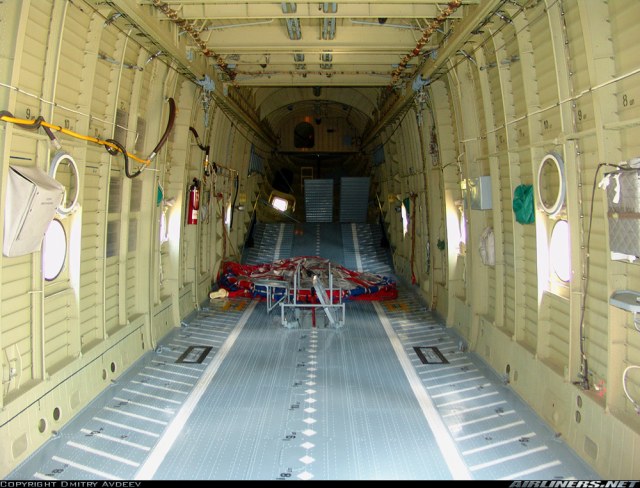 Ми-26 грузовая кабина (4).jpg